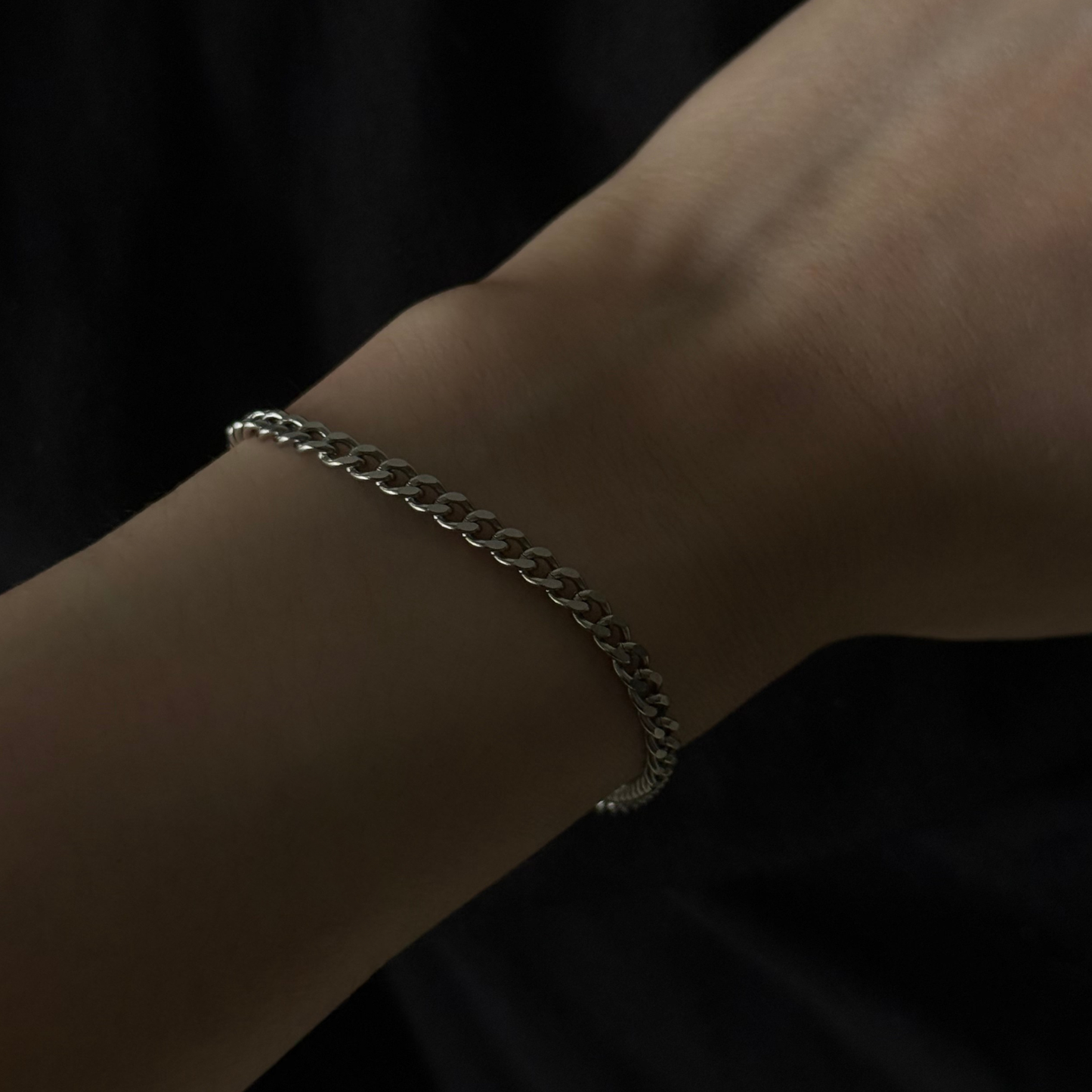 Calista Curb Chain Bracelet