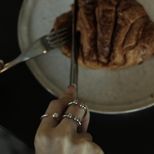 Dara Double Sphere Ring